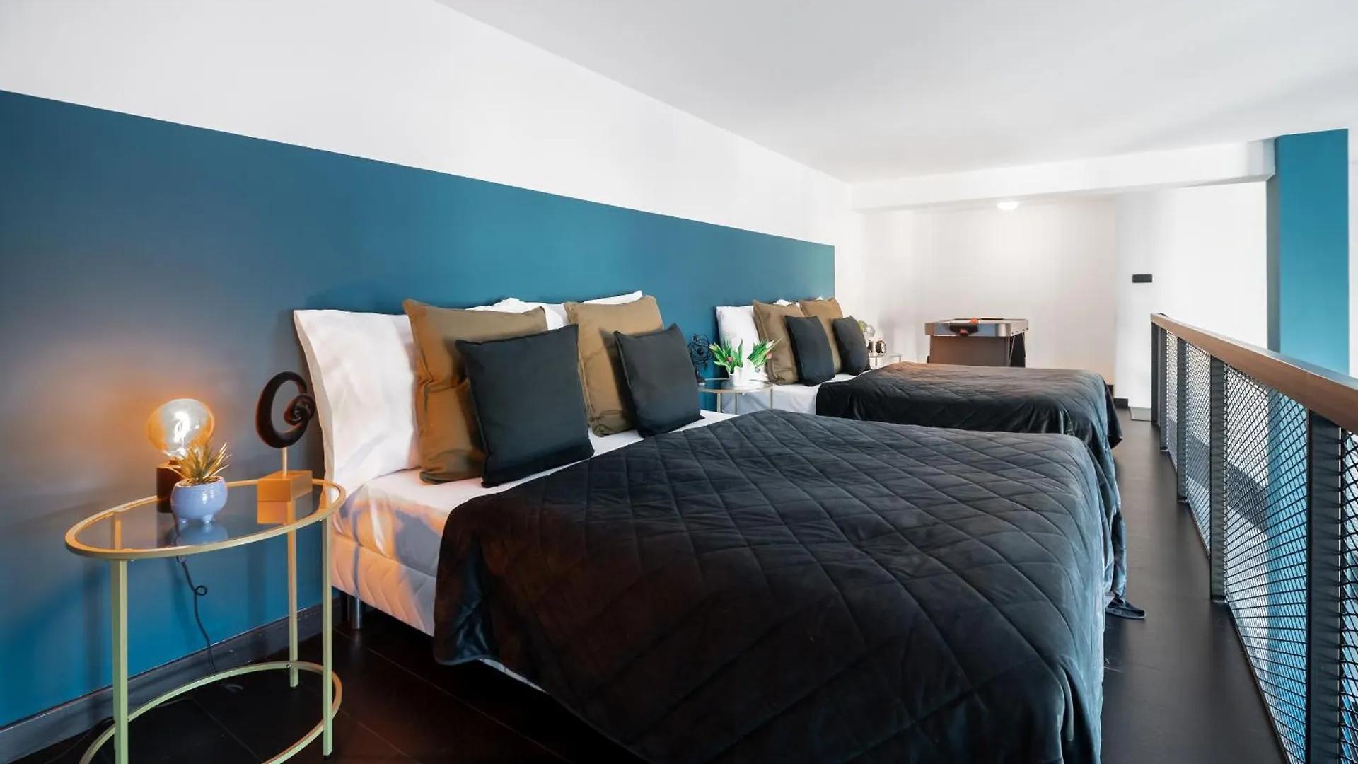 Modern Loft With Airhokey In City Centre Praga Czechy