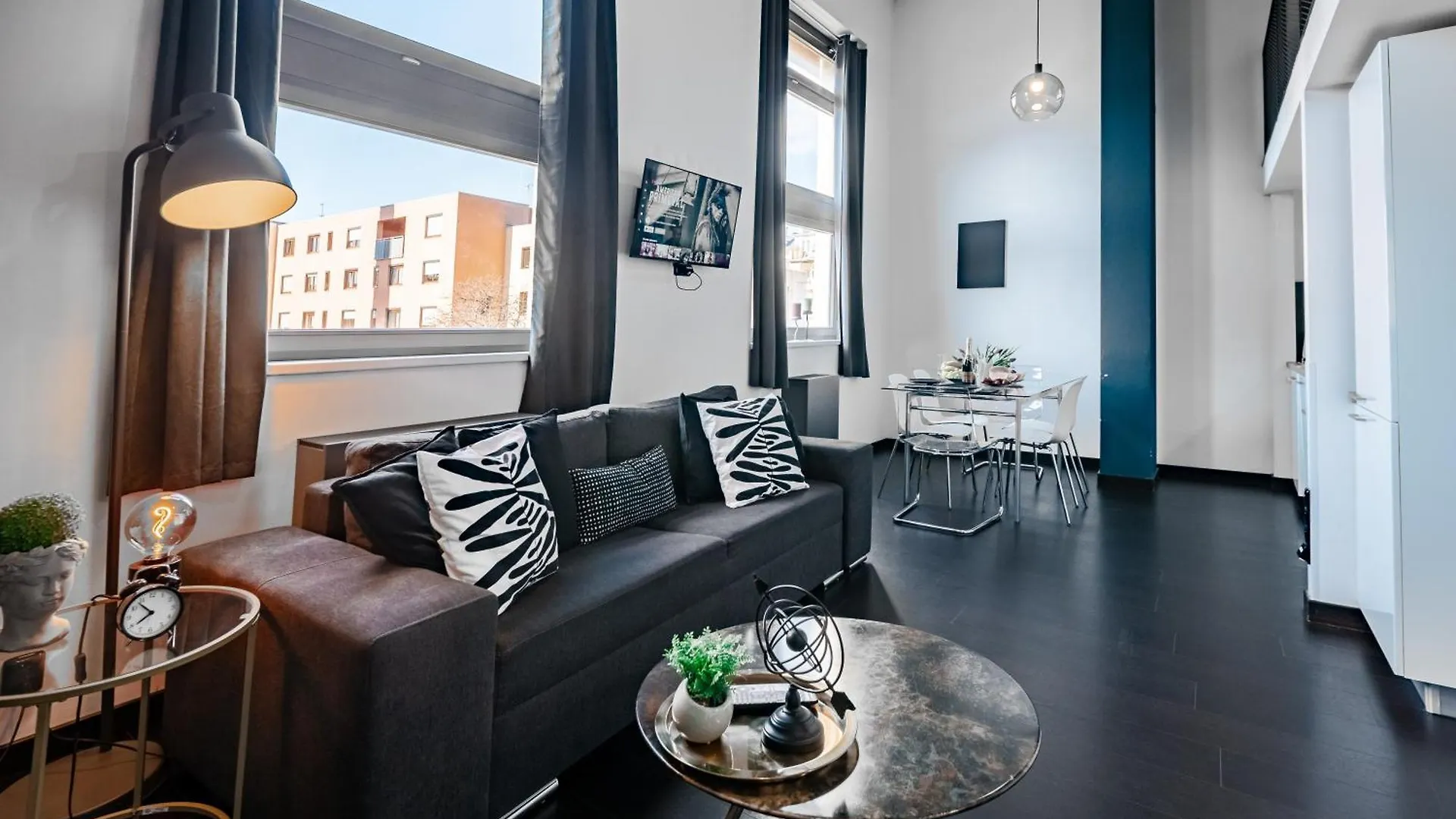 Modern Loft With Airhokey In City Centre Praga 0*,